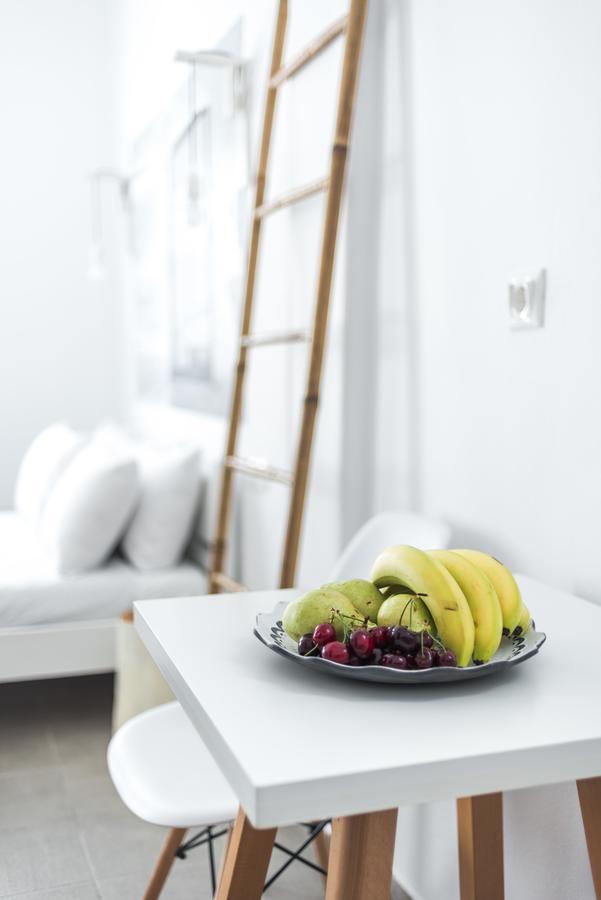 White And Grey Chora Apartment Mykonos Town Exterior foto